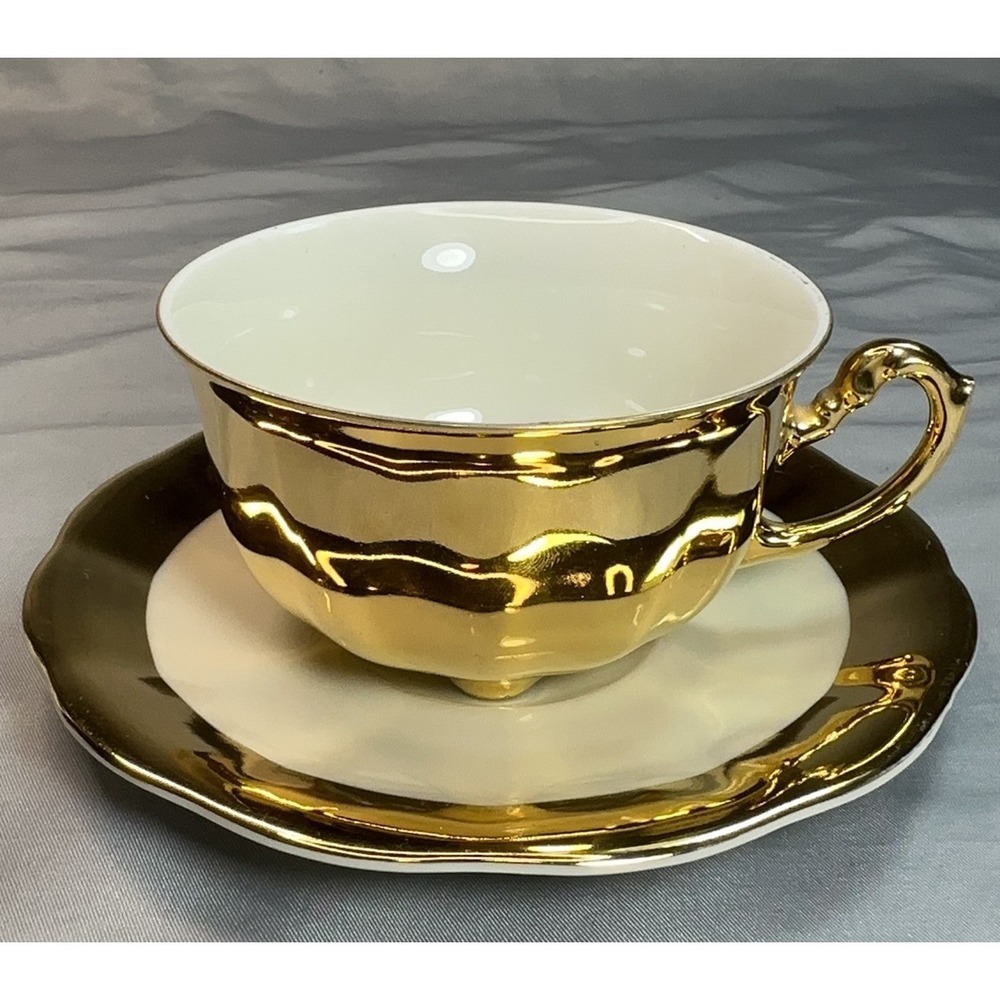 Heavy Gold Schwarzenhammer Bavaria Teacup Saucer Gold Gilt Germany‎ 1940